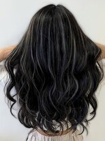 シャルムバイケンジ(Charm.by KENJE)&nbsp;レイヤーカット細めハイライト白髪ぼかし海外レイヤー東京銀座