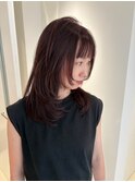 シースルーバングに顔周りレイヤーたっぷりのレイヤーカット