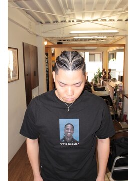 ビーバイエイトジェンツ(Bee by EIGHT GENTS) MEN’S HAIR/波巻ツイストスパイラル/フェザーパーマ/心斎橋