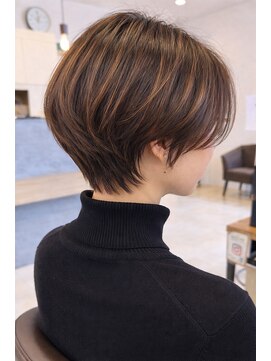 ジェイベルズ(J BELL'S) ショートボブ×ハイライト