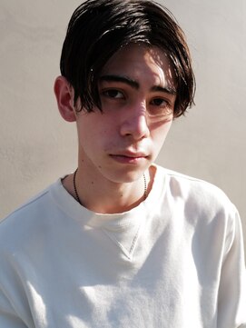 セシルヘアー 京都駅前4号店(Cecil hair) 前下がりセンターパート