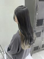 フェリア 松山(Feria)&nbsp;【Feria松山】インナーカラー×シルバーグレージュ‐相原愛梨‐