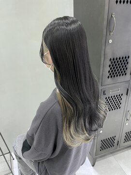 フェリア 松山(Feria) 【Feria松山】インナーカラー×シルバーグレージュ‐相原愛梨‐