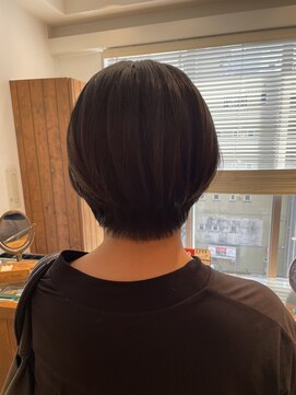 エクリボンヌ(equri bonne) 前下がりショート