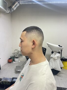 メリケンバーバーショップ フクオカ(MERICAN BARBERSHOP FUK) イージーパーマスキンフェード