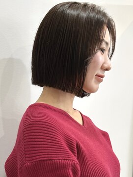 サクラ オモテサンドウ(SAKURA) 丸くならない切りっぱなしボブ 表参道美容院