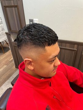 ミリオンバックス 神田店(Million Bucks) スパイキーショート/スペインカール<理容室>[メンズ/床屋/神田]