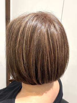 ルイ(ROUIS produced by LUCK 津田沼) ROUIS 津田沼 白髪ぼかしハイライト