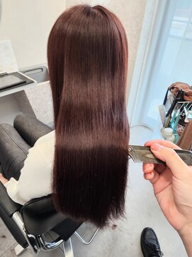 トッカ 茨木(tocca) 茨木市で唯一【縮毛矯正とカラーを同時に行える】スタイリスト★