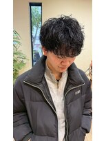 シフト(SHEEFT)&nbsp;ツイストパーマニュアンスパーマ髪型メンズ韓国系カジュアル