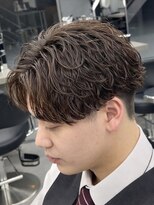 オーバル ジングウマエ(OVARL jingumae) 縦落ちツイストスパイラルセンターパート