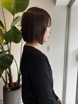 ソエラ(Soera) あご下2センチボブ/ワンカラーで叶う透明感オリーブベージュ
