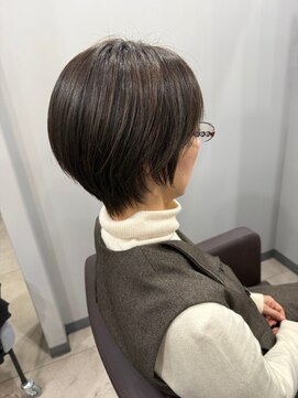 カミエ(kamie) 透明感のあるブラウンボブ、艶髪へ導く上質な仕上がり