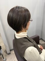カミエ(kamie) 透明感のあるブラウンボブ、艶髪へ導く上質な仕上がり