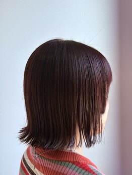 ヘアーズミンク ハグラザキ(Hairs mink Hagurazaki)の写真/気になる白髪も自然にカバー。艶と透明感のある上品なカラーをご提案。