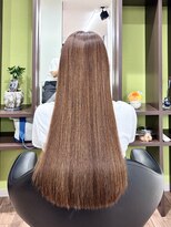 カットスタジオグラム(CUT STUDIO g)&nbsp;50代の艶髪ロングヘアー