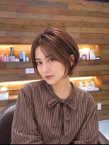 ロハスバイケンジ(LOHAS by KENJE)&nbsp;白髪を活かす甘すぎない大人くびれショート