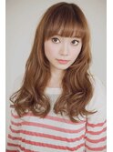 大人かわいいフェミニンセミロング