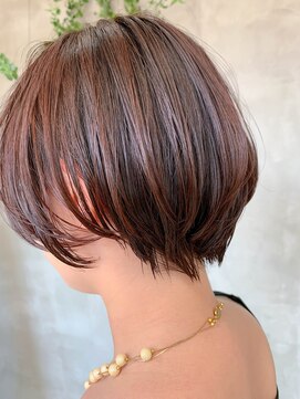 テトヘアー(teto hair) ショートボブ、ハンサムショート、ピンクベージュ、薄いピンク