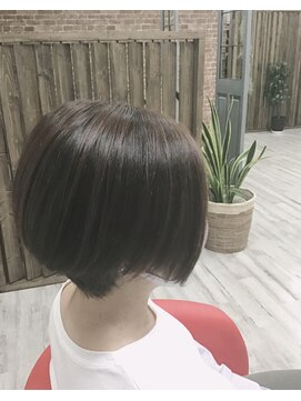 ジゼル ヘアガーデン(Giselle.hair garden) 大人ショート