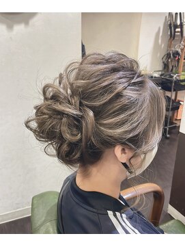 リベロ(Libero) シニヨン