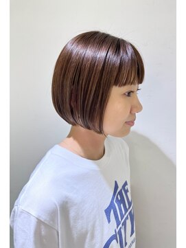 フィーユ(feey) ブリーチハイライト　ミニボブ　ブラウンベージュ