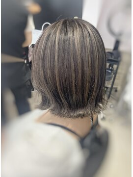 リーオオサカ(Lee Osaka) 【Lee大阪店】ボブ×ハイライト/新出