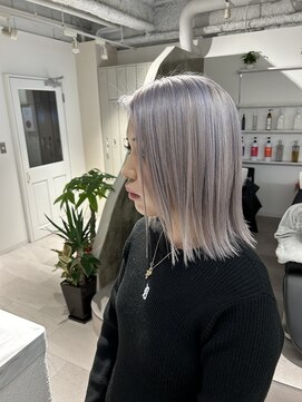 イオール 北千住(ior) ホワイトシルバーカラー【ior北千住】