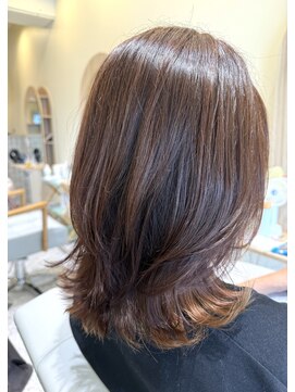 セルン(cerne) 外ハネくびれスタイル