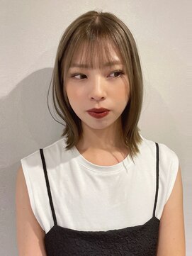 シー(See.) ミディアムレイヤー×グレージュ