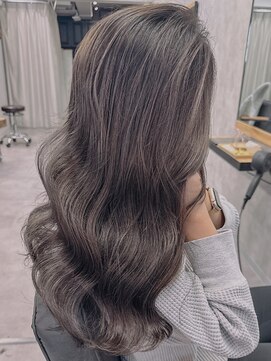 クラン 岡本(Chlan) 立体感◎ハイライトカラー×ミルクティーベージュ