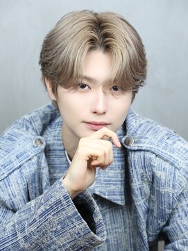 ザサードヘアー 船橋(THE 3rd HAIR) コンマバングセンターパート　ミルクティーベージュ