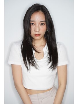 ルフュージュ バイ プロデュース 相模大野店(Refuge by Produce) 暗髪/レイヤーカット/長めバング