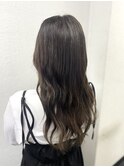 オリーブグレージュ