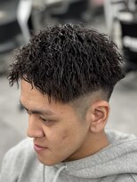 オーバルバイアピッシュ(OVARL by apish)&nbsp;メンズショートテーパーフェード/フェードカット/ツイスト