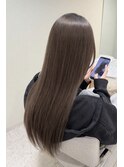 オリーブグレージュ