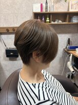 モニカ 天王町店(Monica)&nbsp;丸みシルエットの前下がりショートボブ