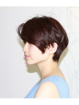 ホワイトルーム(White Room) フェミニンショート