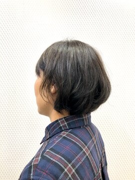 クオリス 上福岡店(QUALIS) ダークカラー/艶カラー/ひし形シルエット/ミディアム/40代50代