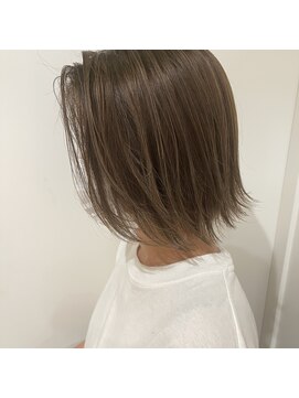 ニール(Neale.) ハイライト