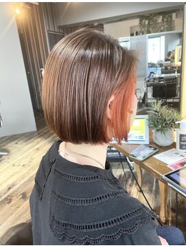 ヘアアンドメイク エジェリ(hair&make egerie) オレンジインナー×シアーベージュカラーミニボブ
