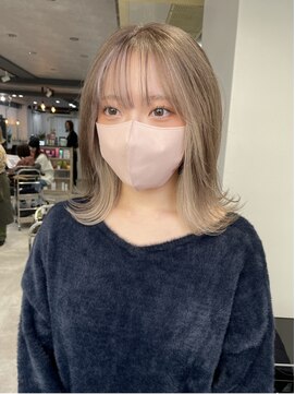 ツキ 横浜店(tuki) ホワイトベージュミルクティーベージュインナーカラー