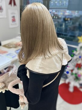 ランテルディ 渋谷(LANTERDIT) 【LANTERDIT】透明感たっぷりオリーブベージュ/ririka