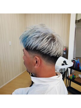 ハングアウト(Hangout) ローフェード×ツーブロック