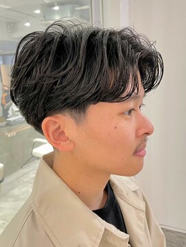 スー 渋谷(suu) メンズニュアンスパーマセンターパートメンズスパイラルパーマ