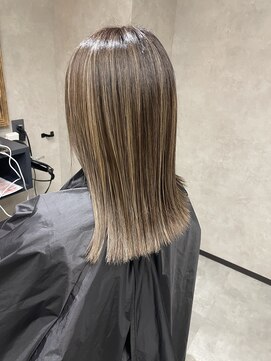 サニー 渋谷(SUNNY) バレイヤージュ、ハイライト、レイヤーロング、グレーベージュ