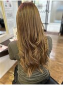ロングレイヤー　ハイトーンキャラメルブラウン　髪質改善
