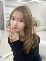 アマトウキョウスマートサロン(AMA TOKYO×Smart Salon)&nbsp;ヘーゼルベージュ　ブリーチなし　レイヤーカット　海外風