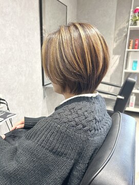 【Clair雲山】白髪ぼかし×くびれショート