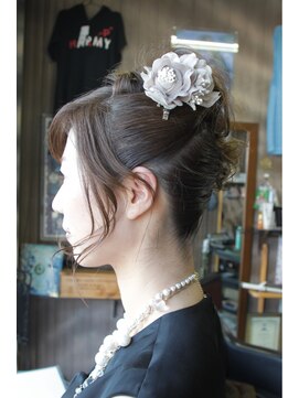 オーバーキャプテンネイキッド(OVER CAPTAIN NAKED) スッキリ系結婚式ヘアセット*崩し編み込みMIX